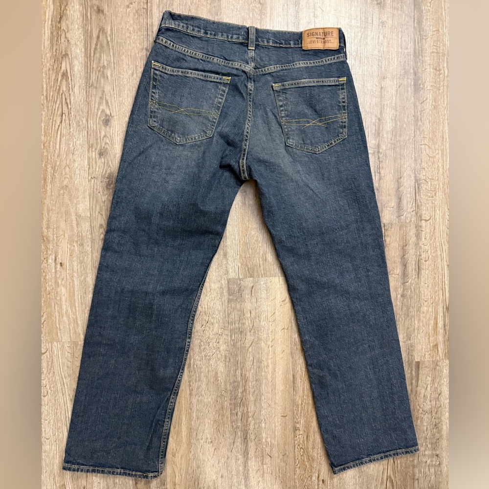 Levi’s Strauss Signature • Relaxed Straight Leg Jeans